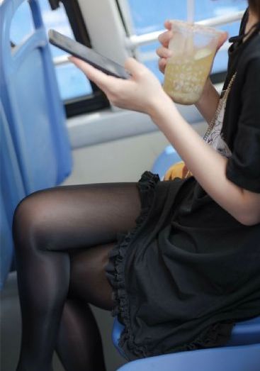 山村美妇全肉乱妇_超清在线播放观看