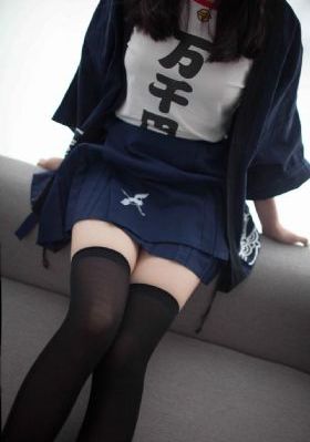 同桌扣我的那里好舒服好爽_720动漫免费观看