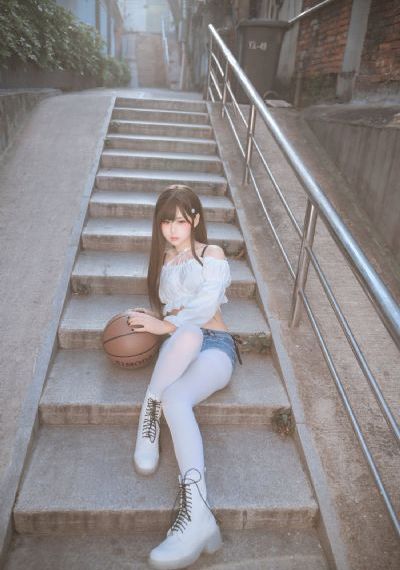 爆乳邻居丰满色诱在线_剧情片在线播放观看