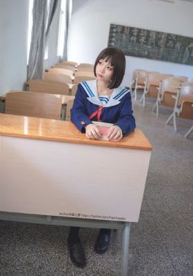 巨胸肥臀美女裸身照_HD电影完整版